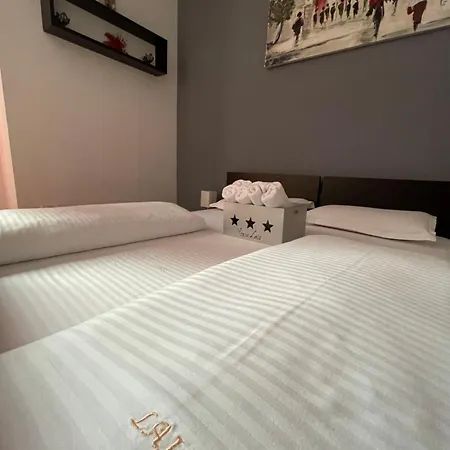 Appartamento Casa Lais Braşov Esterno foto