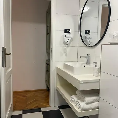 Appartamento Casa Lais Braşov Esterno foto